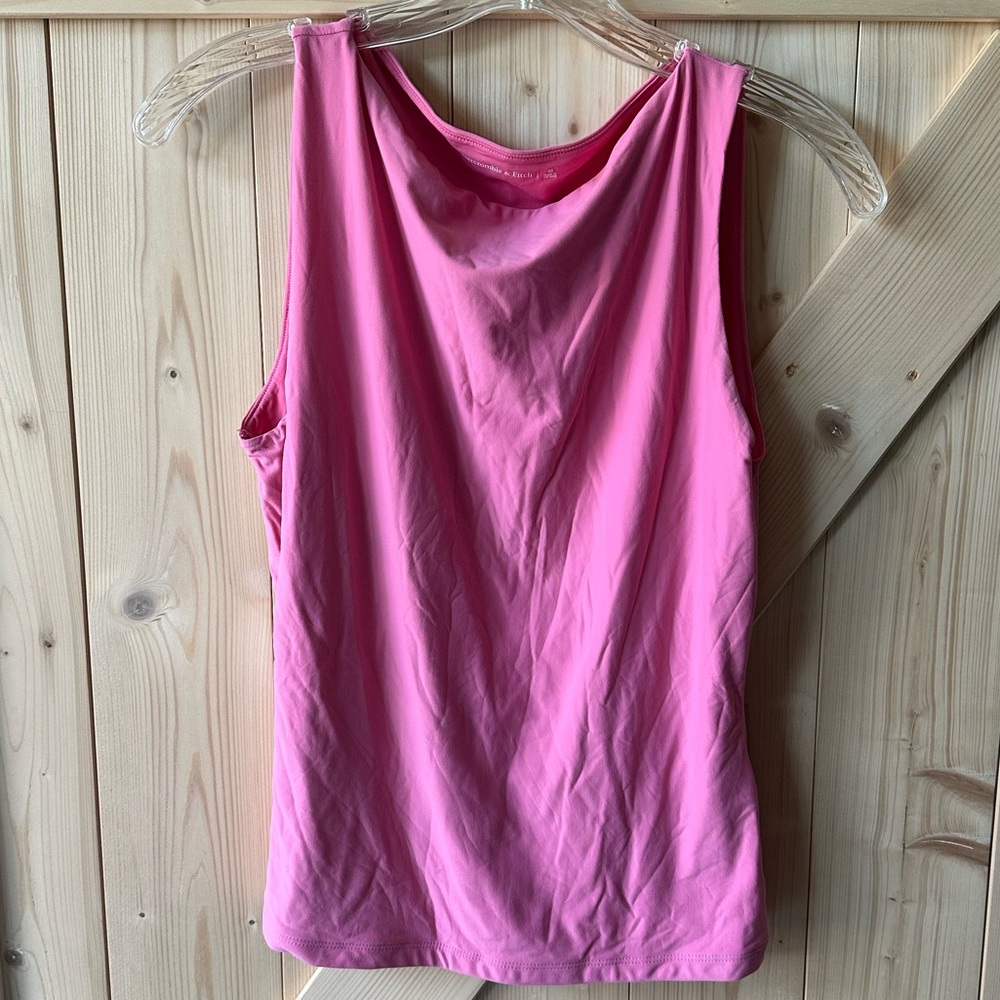 Abercrombie & Fitch Pink Soft Matte Seamless Slash Top Size Medium in Light Pink